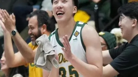 “张帅／波帕纳澳网混双八强晋级：对手退赛助威”